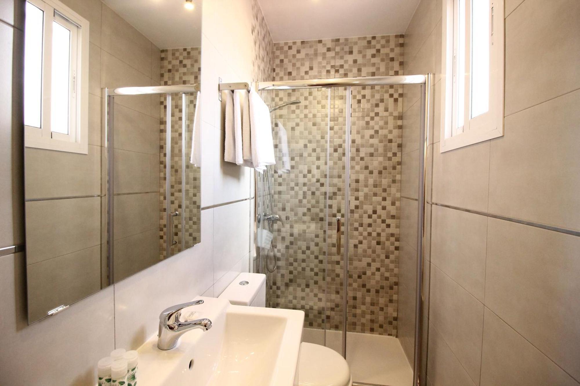 Las Atarazanas - Design Hostal Sevilla Exterior foto